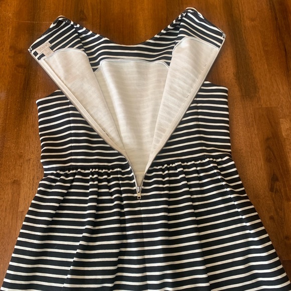 J. Crew Ponte Dress Medium Black and White Striped Fit & Flare Daybreak Mini zip - Picture 7 of 11